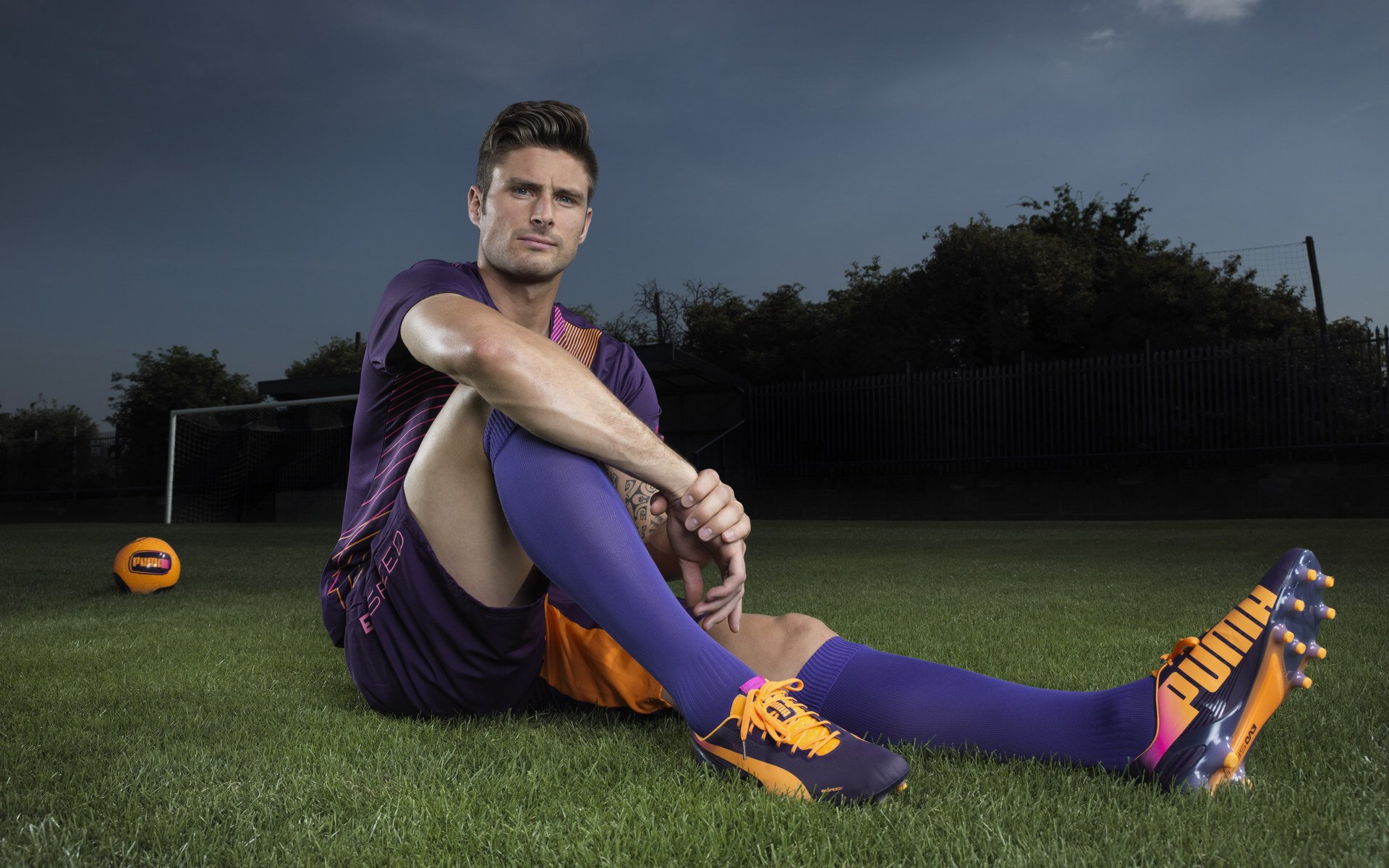 五大联赛是否更注重控球中断后的快速回防安排，五大联赛用球